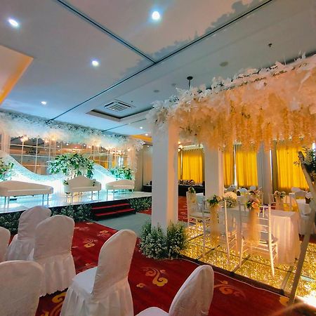 Sindoro Hotel Cilacap By Conary Екстер'єр фото