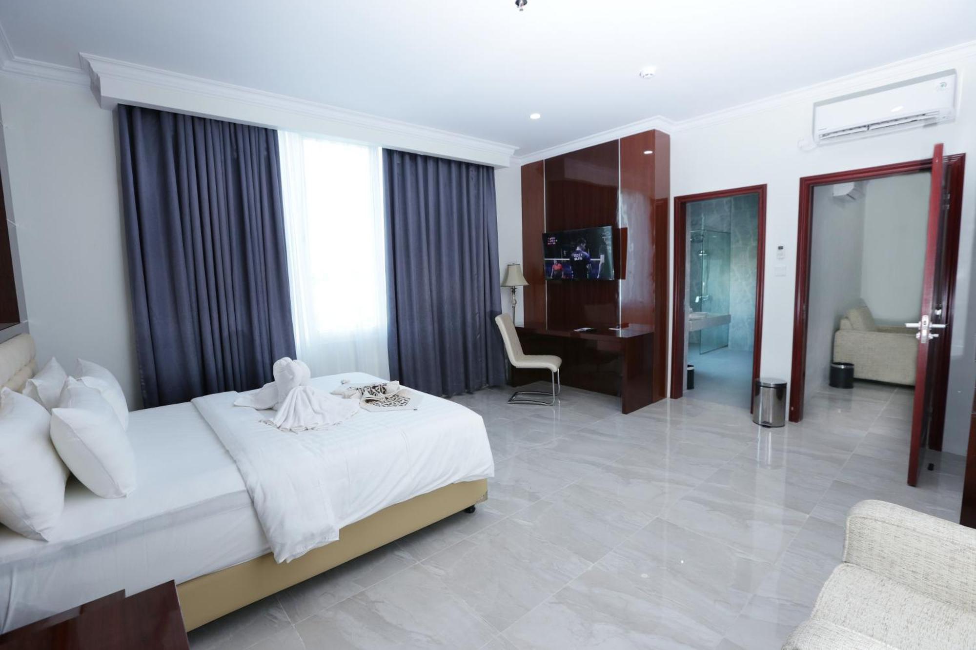 Sindoro Hotel Cilacap By Conary Екстер'єр фото