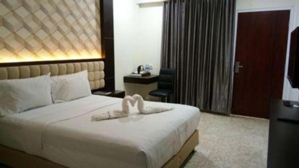 Sindoro Hotel Cilacap By Conary Екстер'єр фото