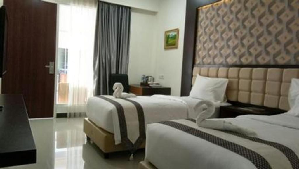 Sindoro Hotel Cilacap By Conary Екстер'єр фото